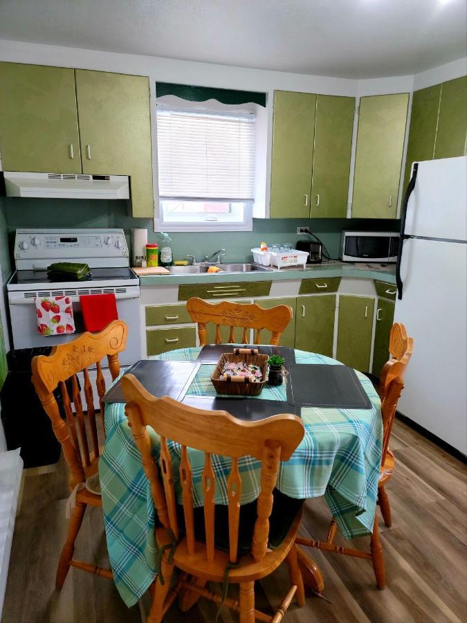 Downtown Apartment Next To Highway Netflix+Wifi Edmundston Εξωτερικό φωτογραφία