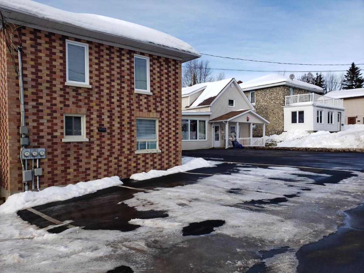 Downtown Apartment Next To Highway Netflix+Wifi Edmundston Εξωτερικό φωτογραφία